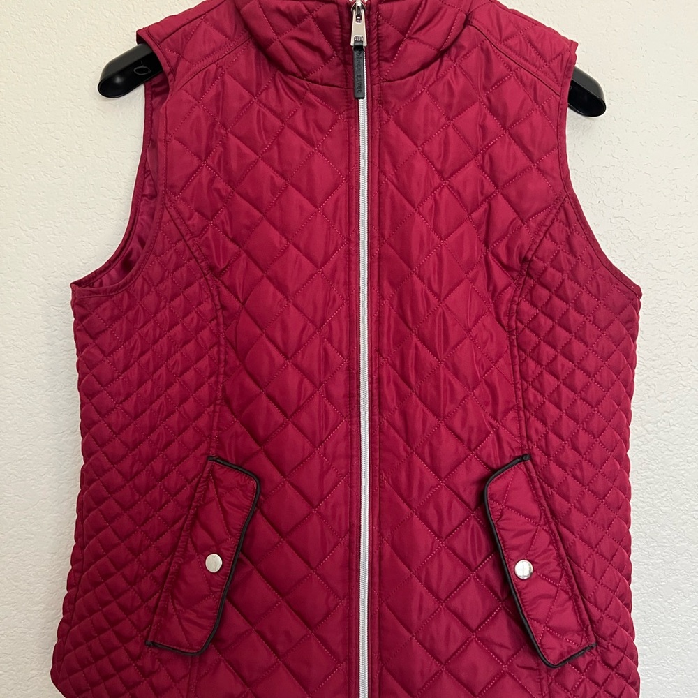 Black Rivet Red Quilted Vest Women’s Size L